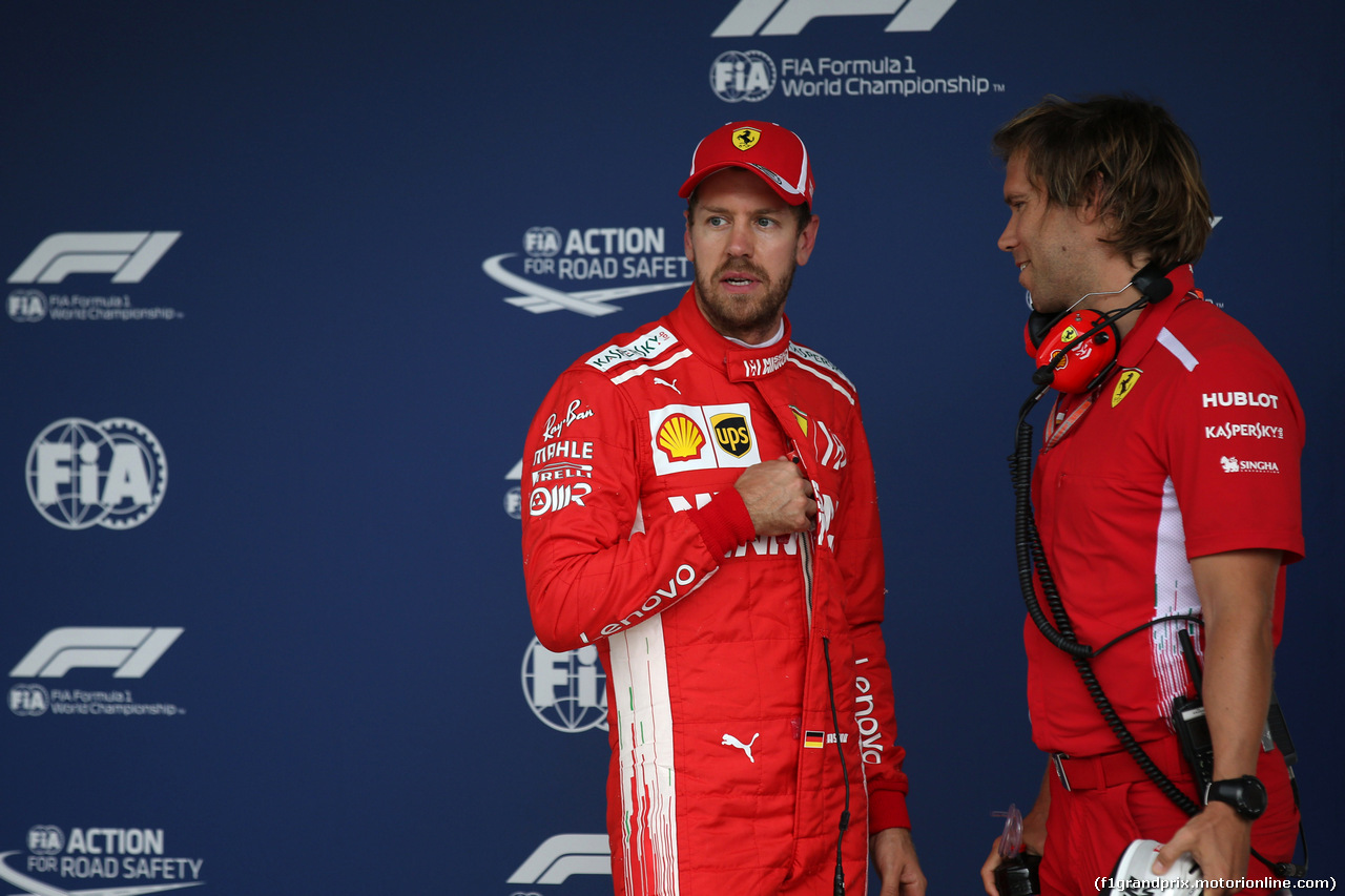 GP BRASILE, 10.11.2018 - Qualifiche, Sebastian Vettel (GER) Ferrari SF71H e Antti Kontsas (FIN) Sebastian Vettel Personal Trainer