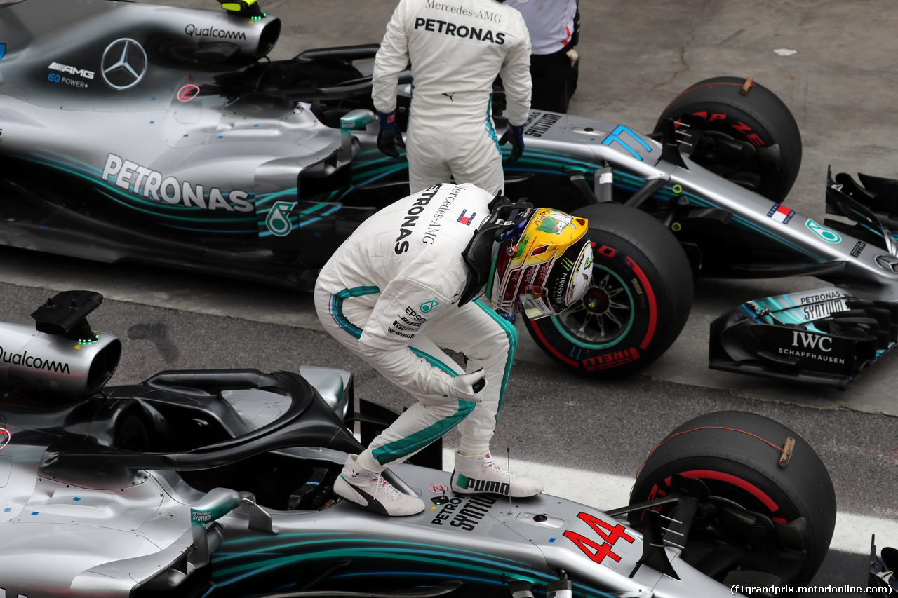 GP BRASILE, 10.11.2018 - Qualifiche, Lewis Hamilton (GBR) Mercedes AMG F1 W09 pole position