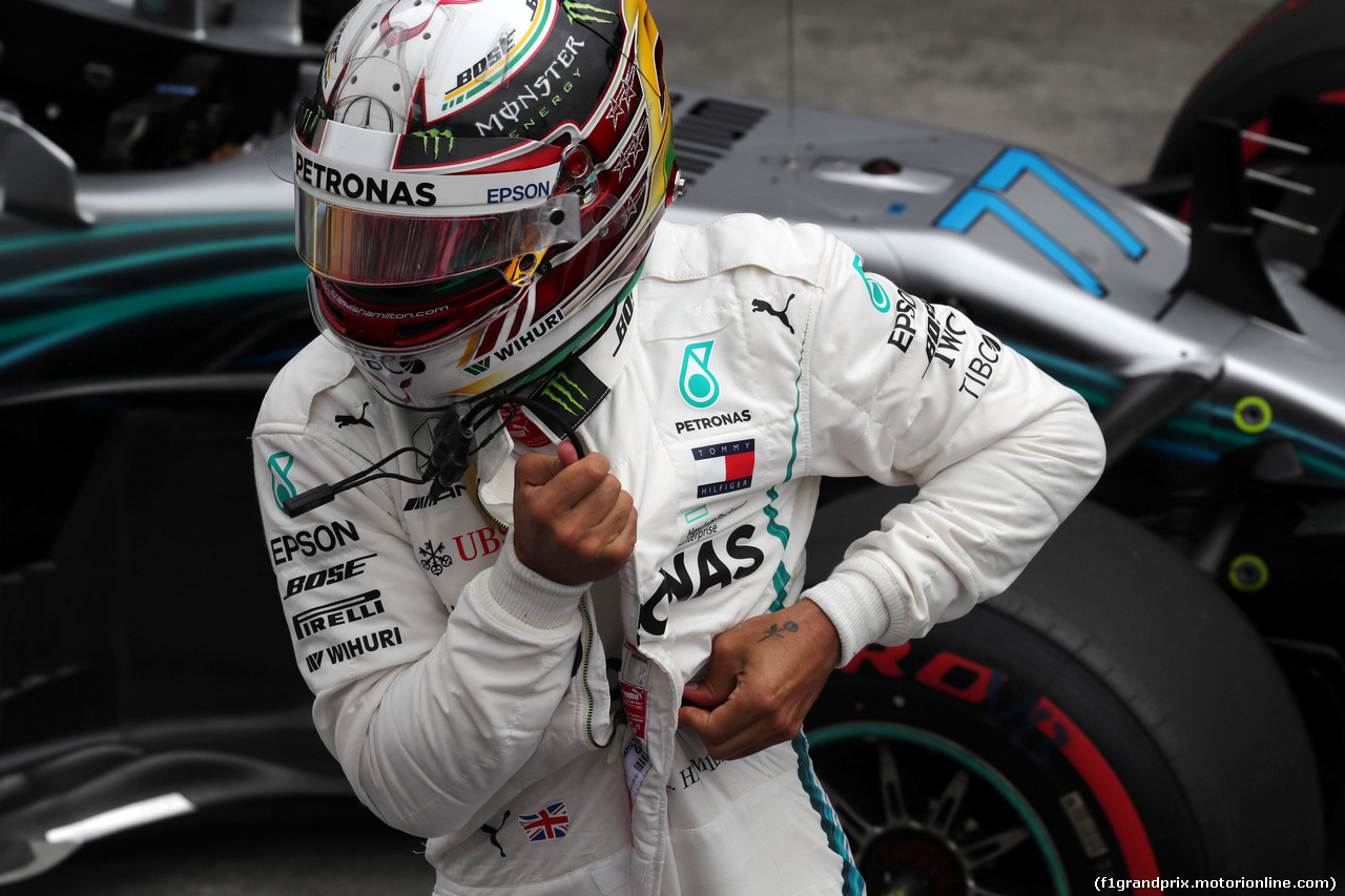GP BRASILE, 10.11.2018 - Qualifiche, Lewis Hamilton (GBR) Mercedes AMG F1 W09 pole position