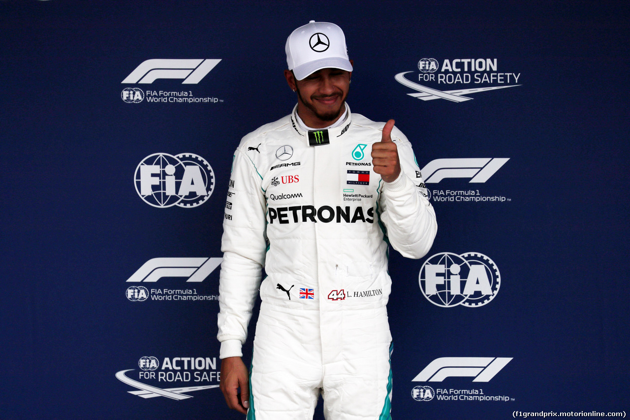GP BRASILE, 10.11.2018 - Qualifiche, Lewis Hamilton (GBR) Mercedes AMG F1 W09 pole position
