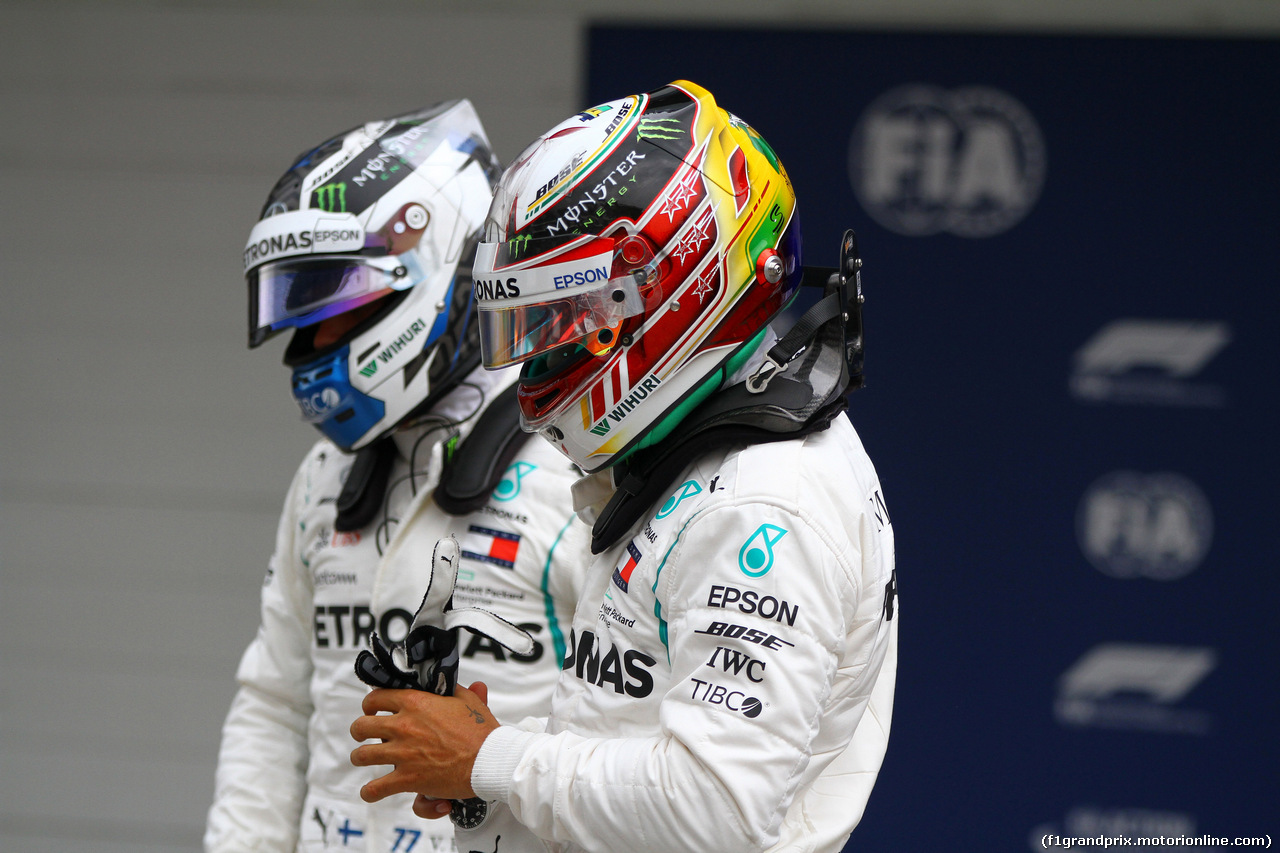 GP BRASILE, 10.11.2018 - Qualifiche, 3rd place Valtteri Bottas (FIN) Mercedes AMG F1 W09 e Lewis Hamilton (GBR) Mercedes AMG F1 W09 pole position
