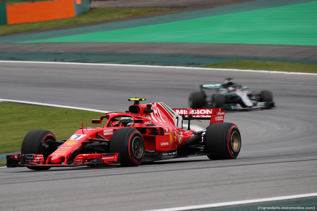 GP BRASILE, 09.11.2018 - Prove Libere 2, Kimi Raikkonen (FIN) Ferrari SF71H e Lewis Hamilton (GBR) Mercedes AMG F1 W09