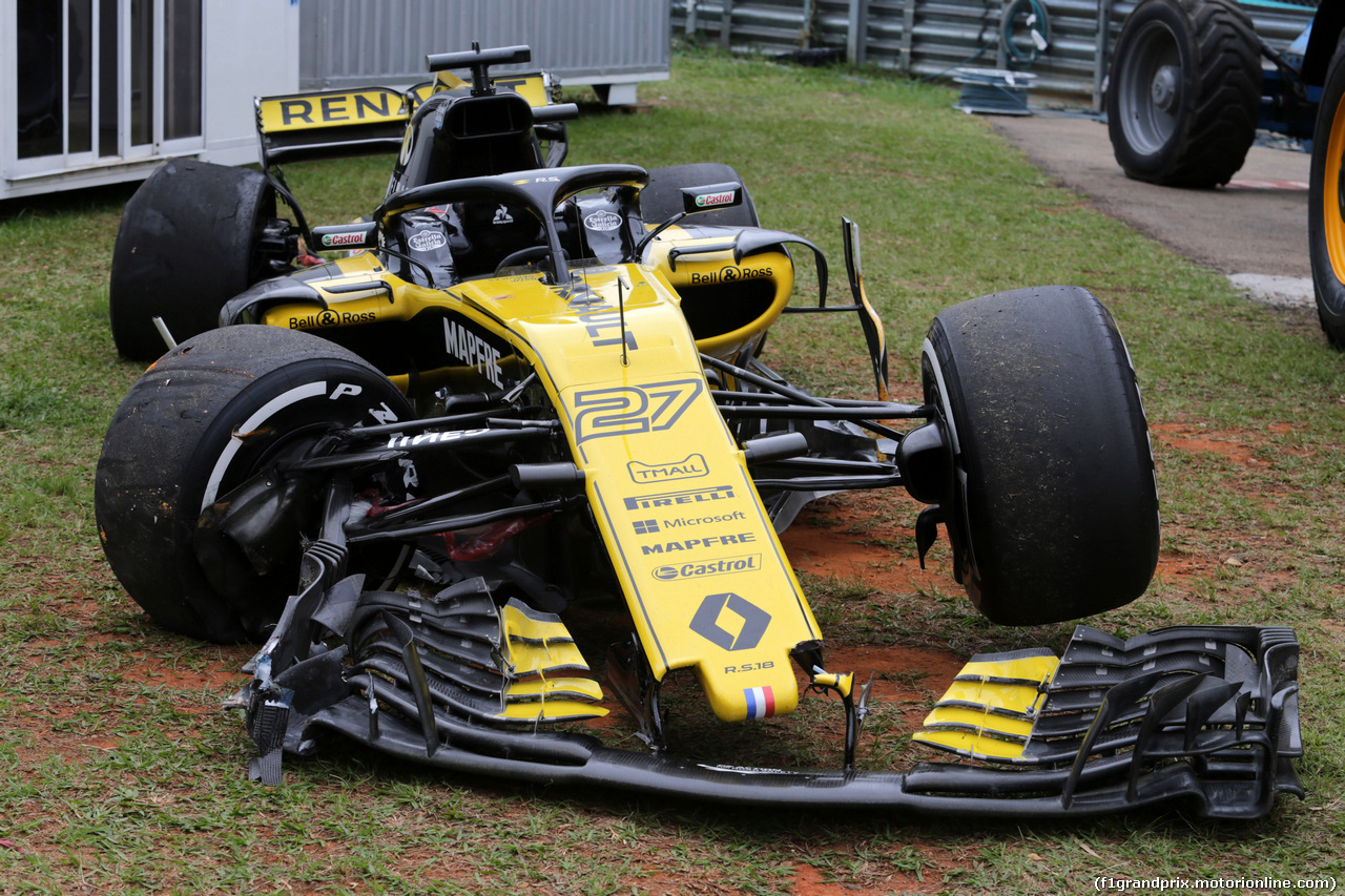 GP BRASILE, 09.11.2018 - Prove Libere 2, Crash, Nico Hulkenberg (GER) Renault Sport F1 Team RS18