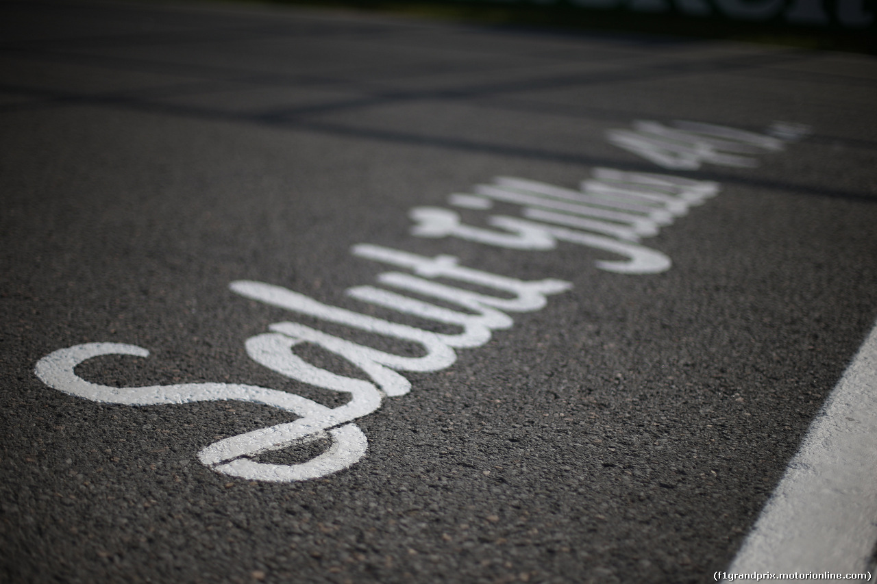 GP CANADA, 07.06.2018 - Salut Gilles 40 ans written before the finish line