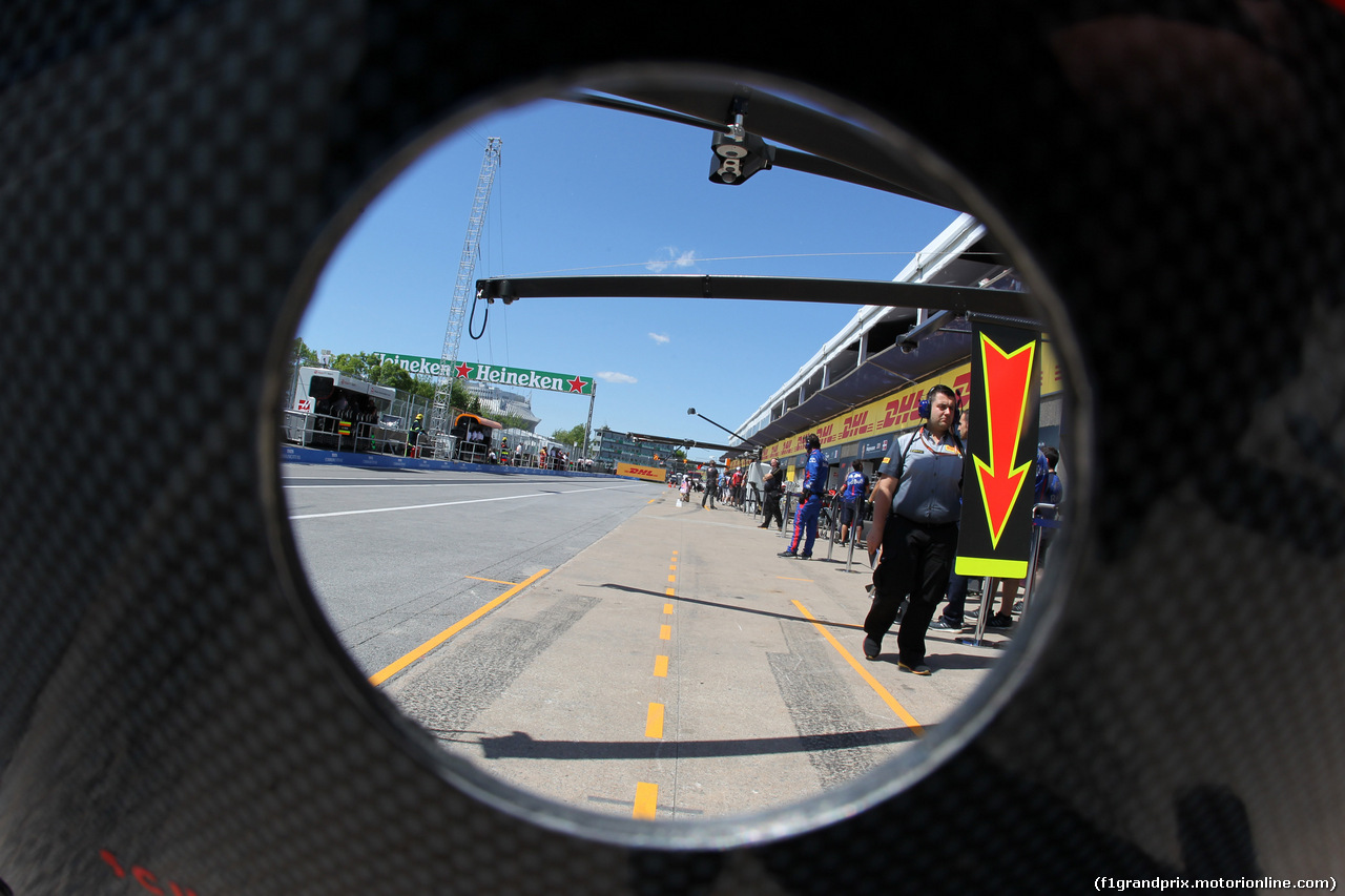 GP CANADA, 08.06.2018- free Practice 2, Pitlane