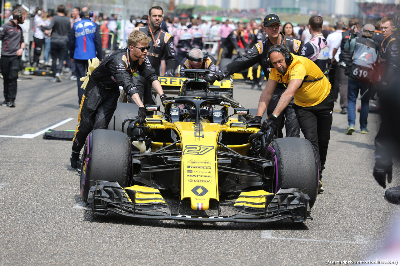 GP CINA, 15.04.2018- partenzaing grid, , Nico Hulkenberg (GER) Renault Sport F1 Team RS18