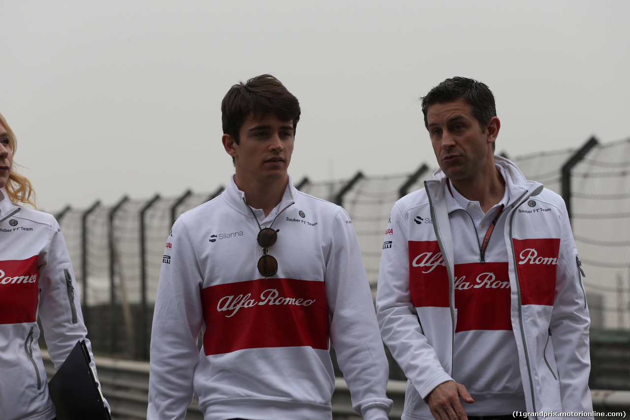 GP CINA, 12.04.2018- Charles Leclerc (GER) Alfa Romeo Sauber C37 walks the circuit