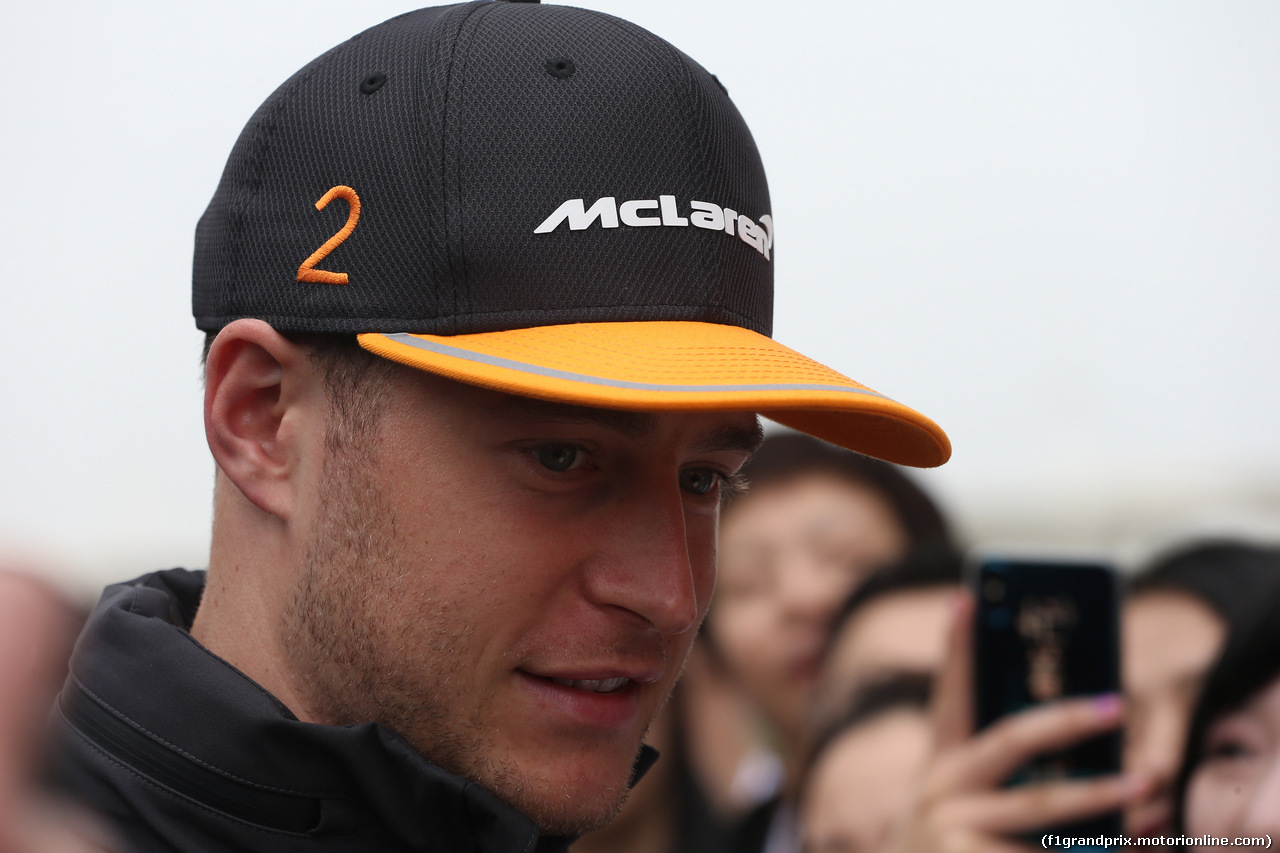 GP CINA, 12.04.2018- Autograph Session, Stoffel Vandoorne (BEL) McLaren MCL33