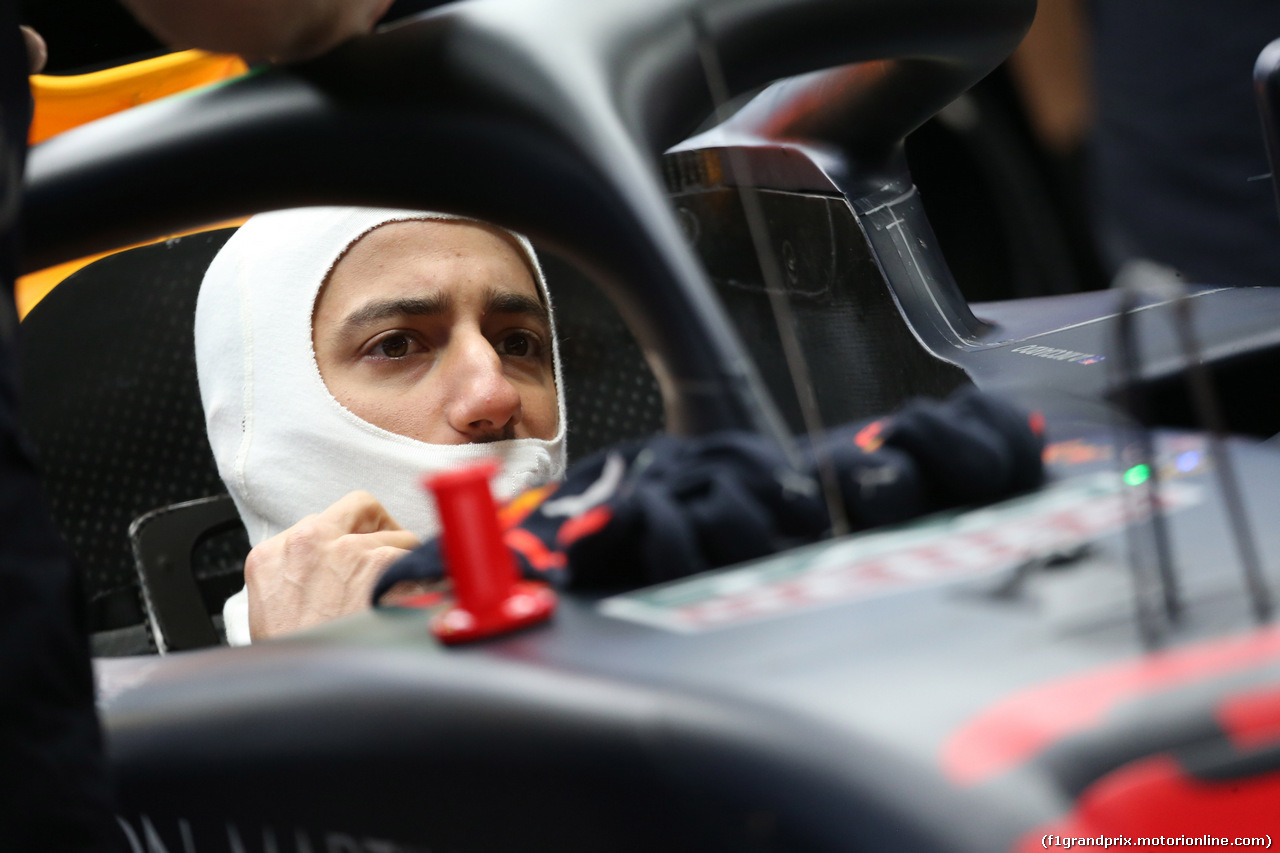 GP CINA, 14.04.2018- Prove Libere 3, Daniel Ricciardo (AUS) Red Bull Racing RB14