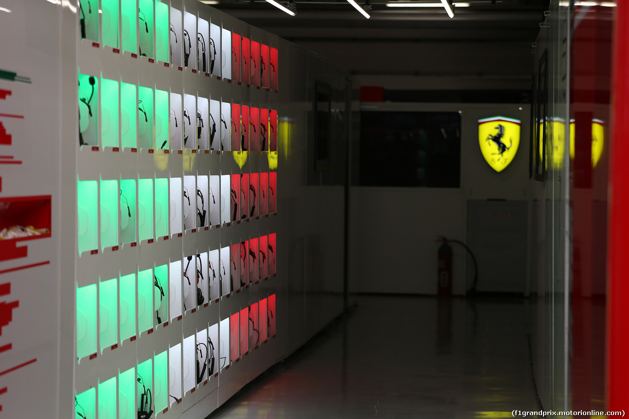 GP CINA, 14.04.2018- Ferrari Garage entrance