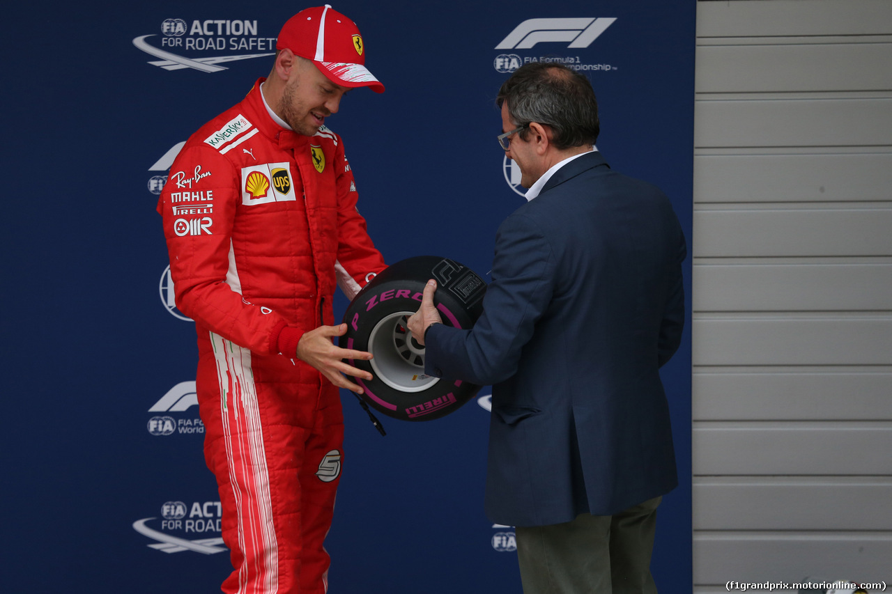 GP CINA, 14.04.2018- Pirelli Pole Position trophy, Sebastian Vettel (GER) Ferrari SF71H