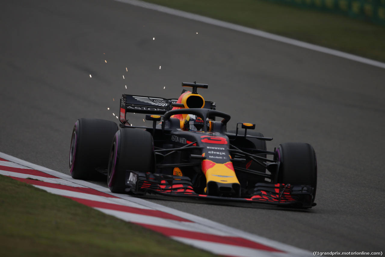 GP CINA, 14.04.2018- Qualifiche, Daniel Ricciardo (AUS) Red Bull Racing RB14
