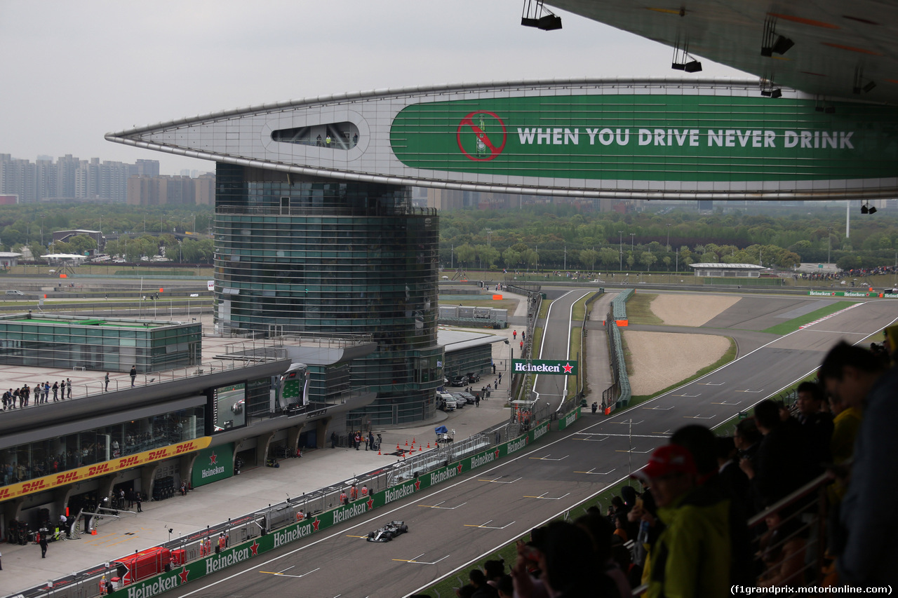 GP CINA, 14.04.2018- Qualifiche, Lewis Hamilton (GBR) Mercedes AMG F1 W09