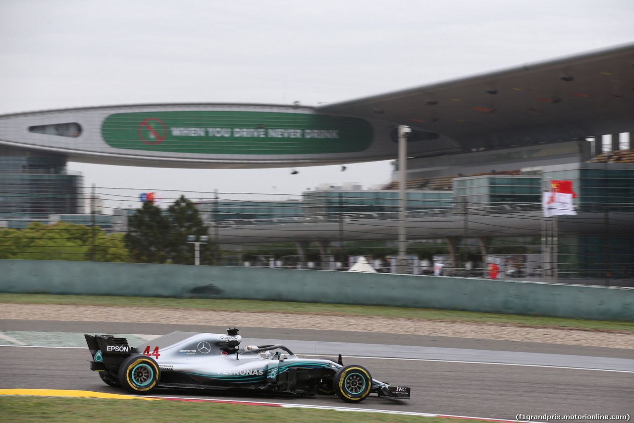 GP CINA, 13.04.2018- Prove Libere 1, Lewis Hamilton (GBR) Mercedes AMG F1 W09