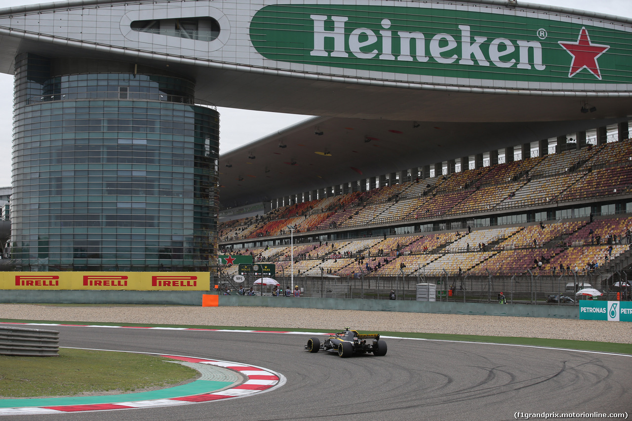 GP CINA, 13.04.2018- Prove Libere 1, Carlos Sainz Jr (ESP) Renault Sport F1 Team RS18