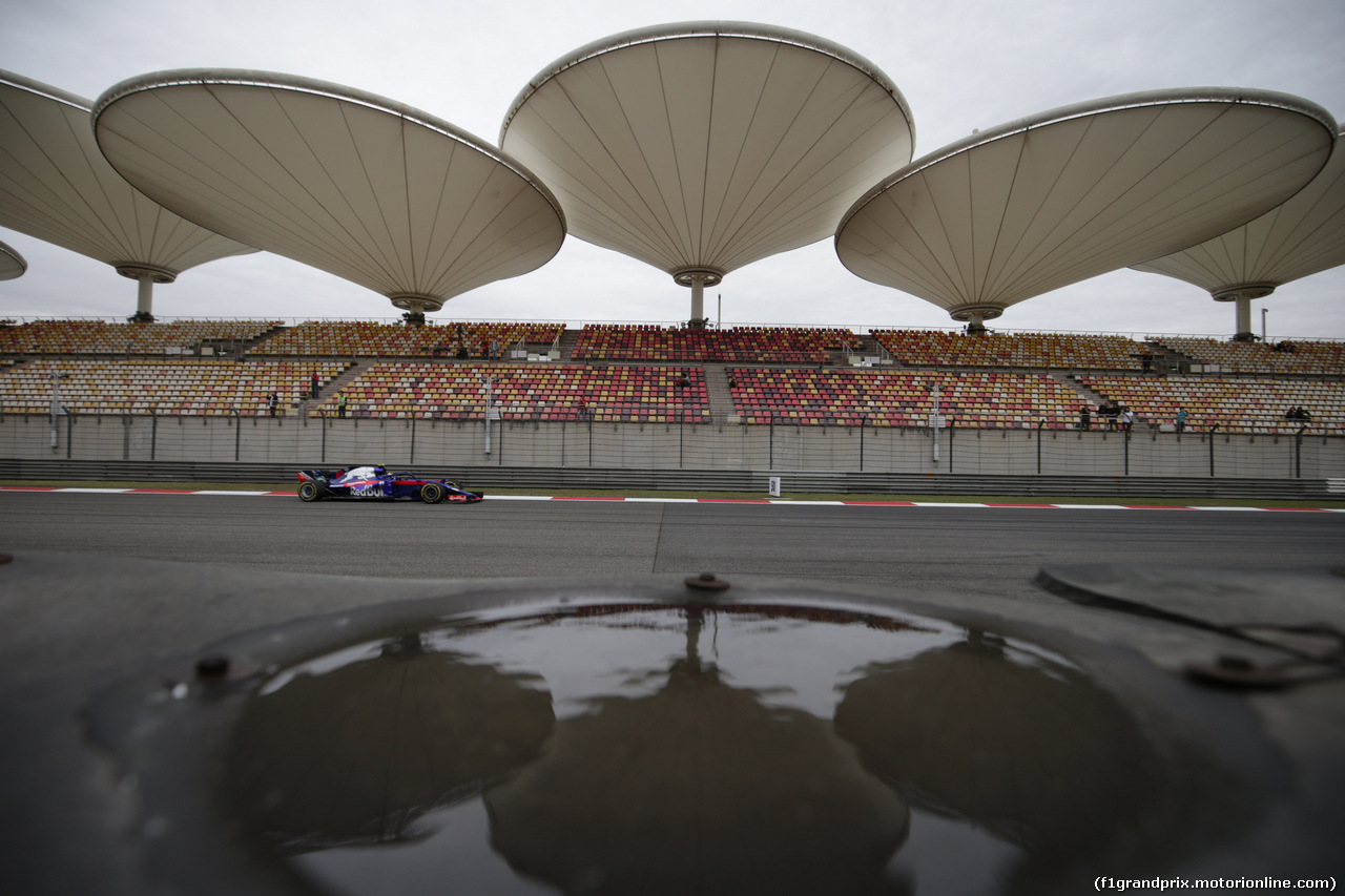 GP CINA, 13.04.2018- Prove Libere 1, Pierre Gasly (FRA) Scuderia Toro Rosso STR13