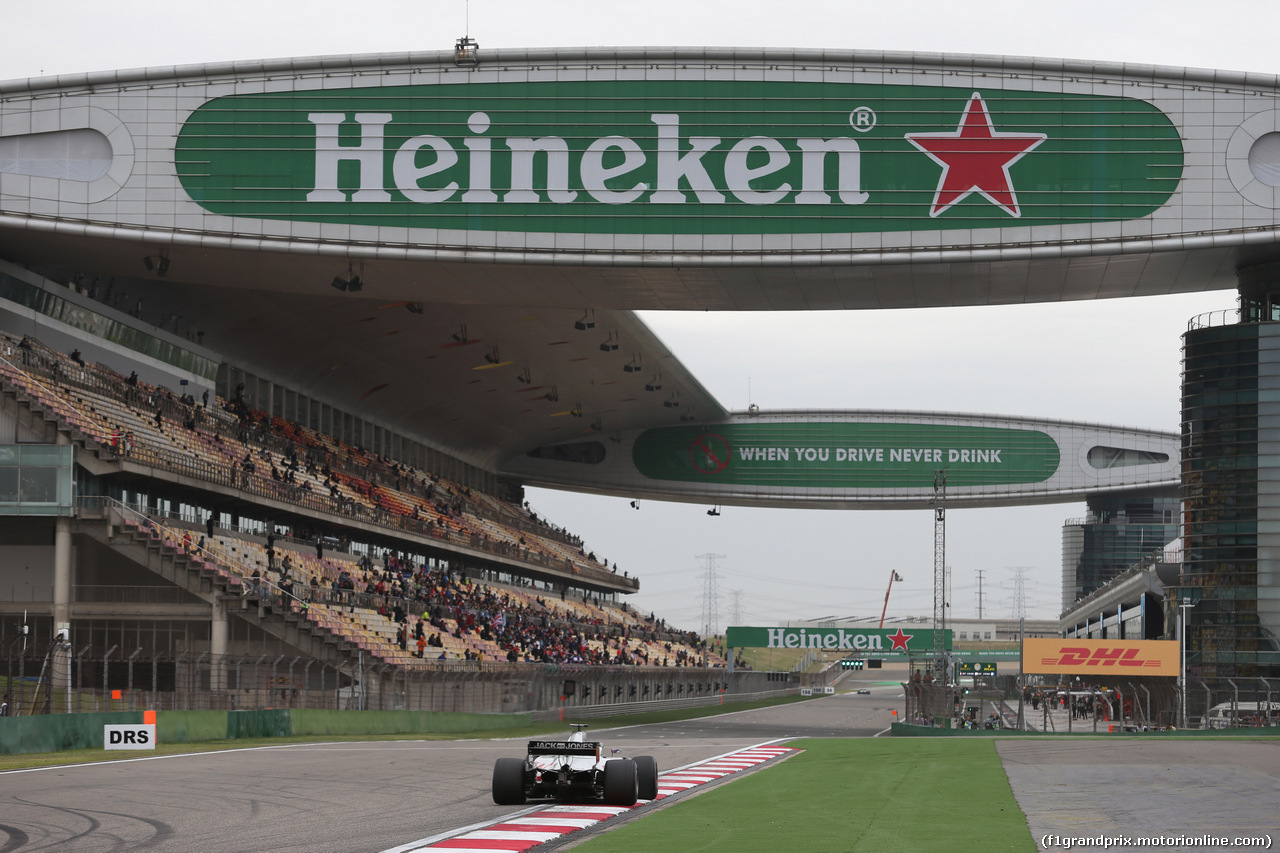 GP CINA, 13.04.2018- Prove Libere 1, Romain Grosjean (FRA) Haas F1 Team VF-18
