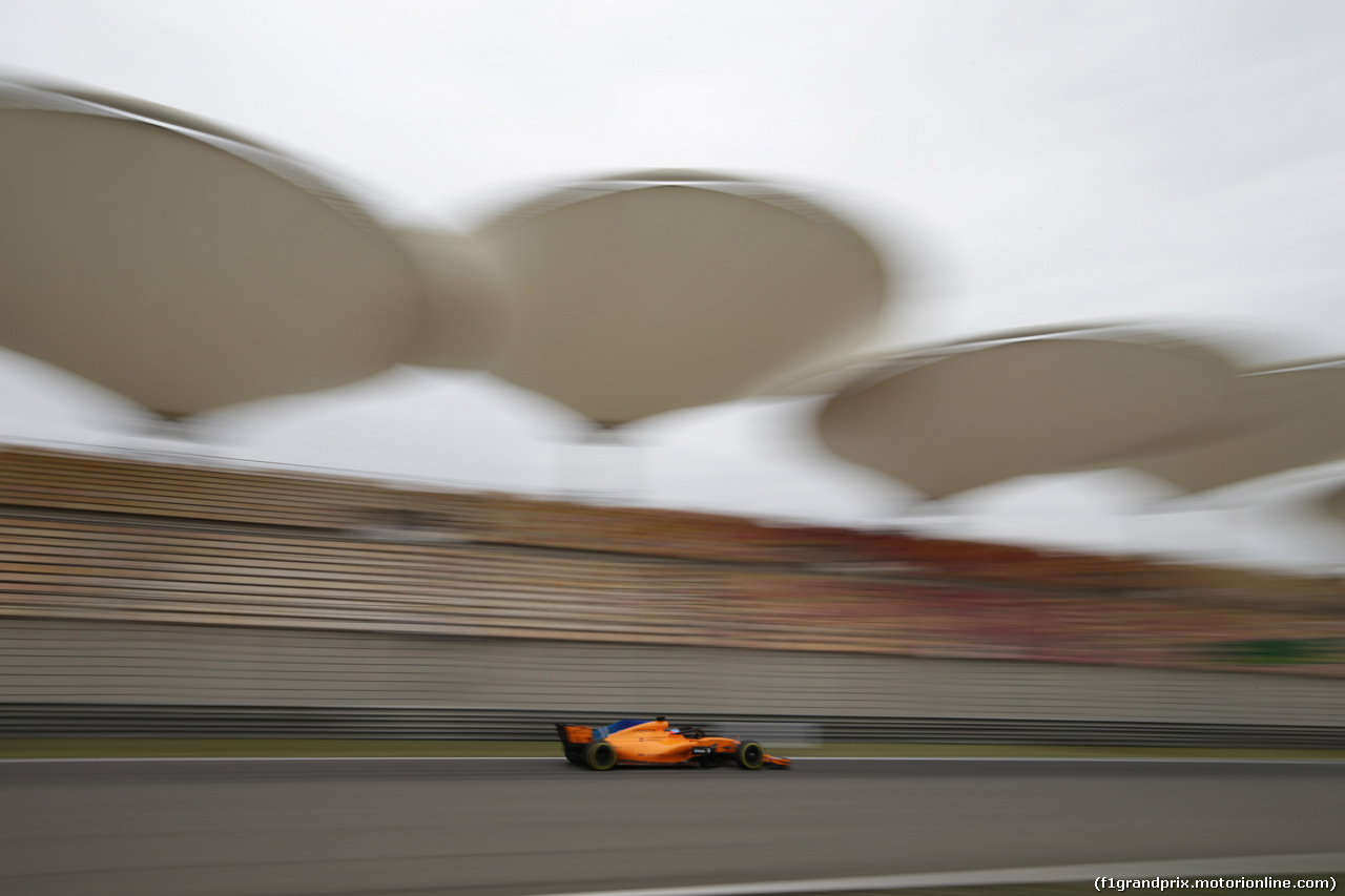 GP CINA, 13.04.2018- Prove Libere 1, Fernando Alonso (ESP) McLaren Renault MCL33