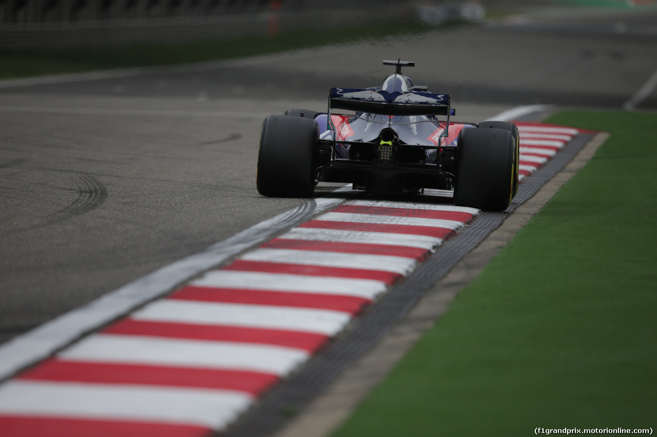 GP CINA, 13.04.2018- Prove Libere 1, Brendon Hartley (FRA) Scuderia Toro Rosso STR13