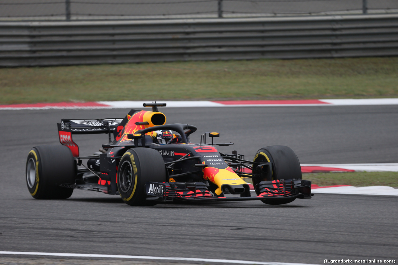 GP CINA, 13.04.2018- Prove Libere 2, Daniel Ricciardo (AUS) Red Bull Racing RB14