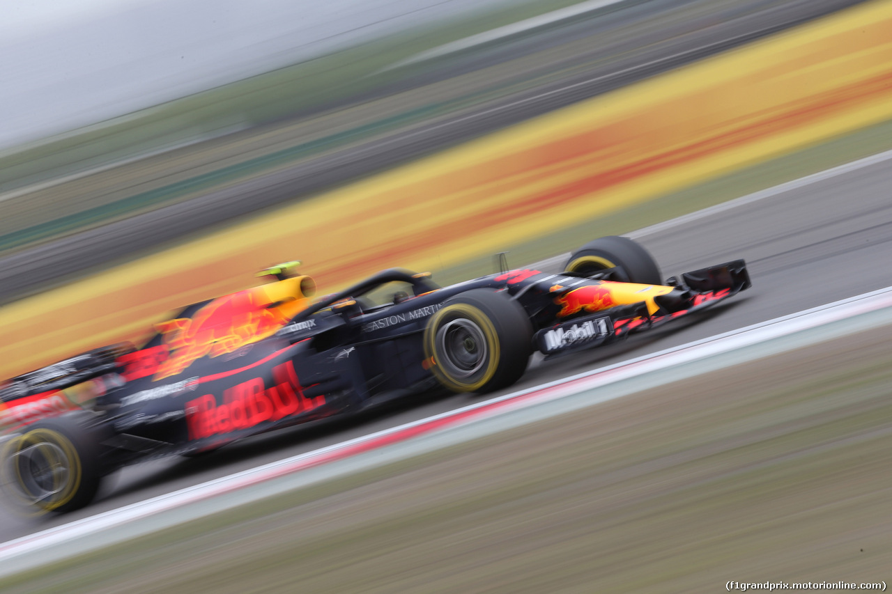 GP CINA, 13.04.2018- Prove Libere 2, Max Verstappen (NED) Red Bull Racing RB14