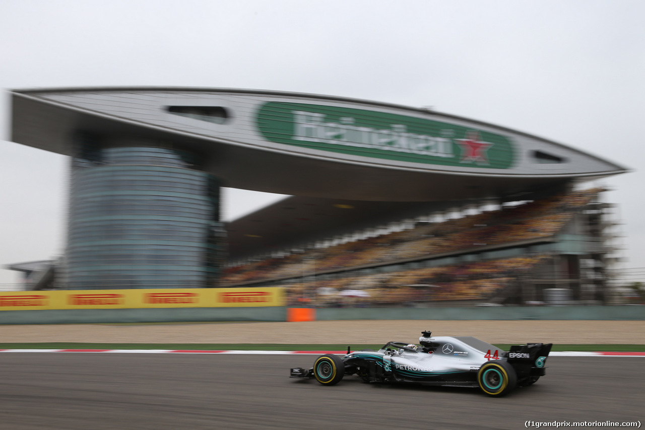 GP CINA, 13.04.2018- Prove Libere 2, Lewis Hamilton (GBR) Mercedes AMG F1 W09