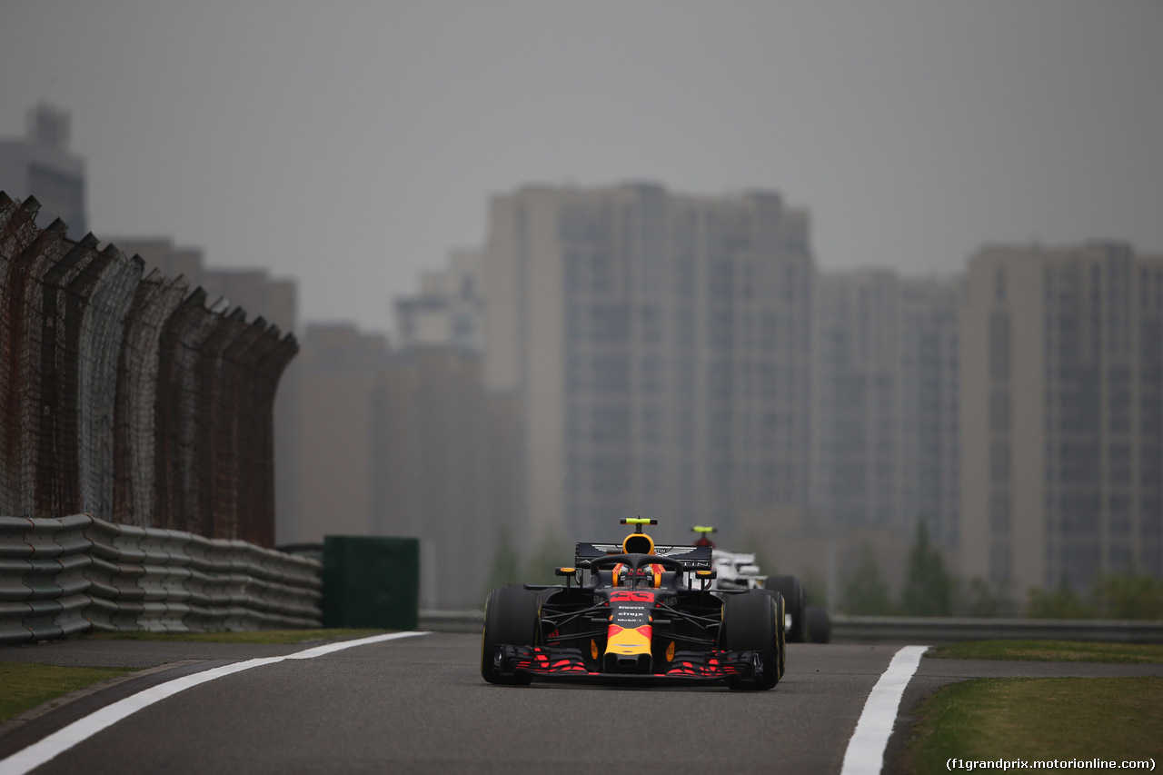 GP CINA, 13.04.2018- Prove Libere 2, Max Verstappen (NED) Red Bull Racing RB14