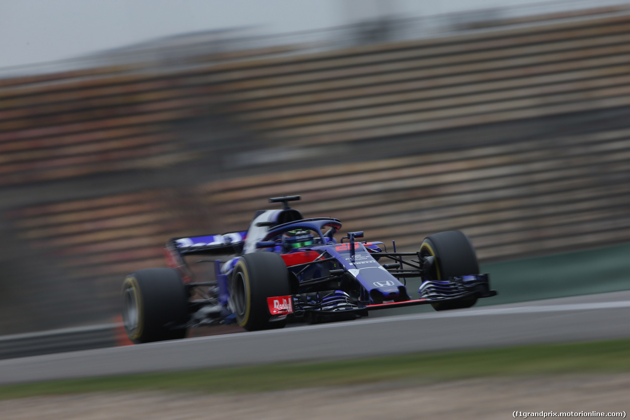 GP CINA, 13.04.2018- Prove Libere 2, Brendon Hartley (FRA) Scuderia Toro Rosso STR13