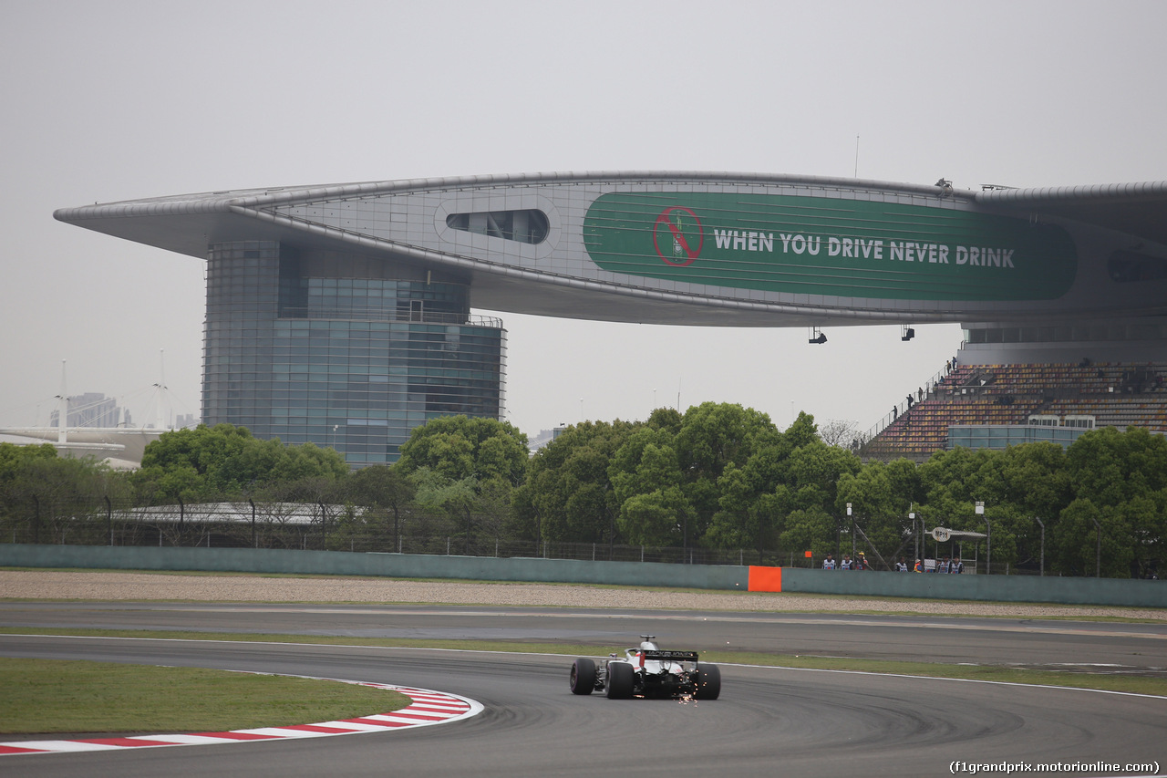 GP CINA, 13.04.2018- Prove Libere 2, Romain Grosjean (FRA) Haas F1 Team VF-18