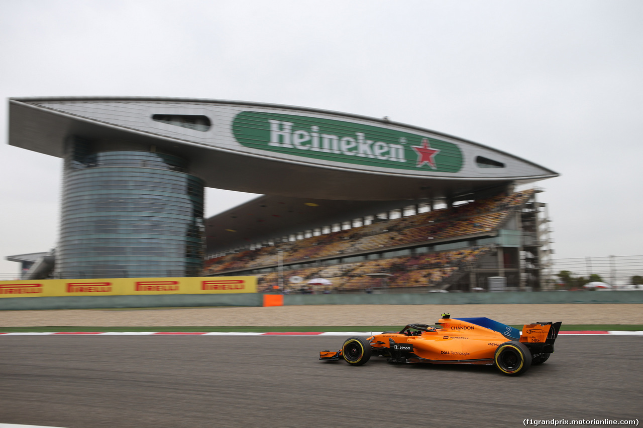 GP CINA, 13.04.2018- Prove Libere 2, Stoffel Vandoorne (BEL) McLaren MCL33