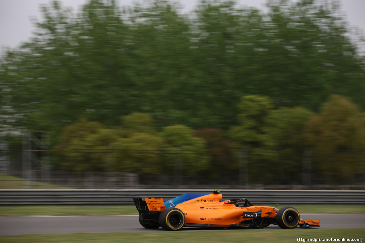 GP CINA, 13.04.2018- Prove Libere 2, Stoffel Vandoorne (BEL) McLaren MCL33