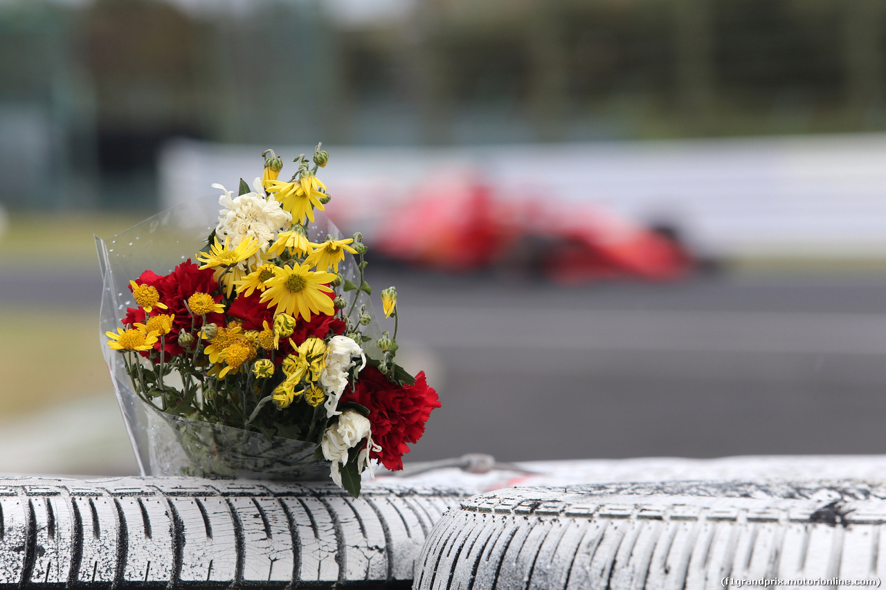 GP GIAPPONE, 06.10.2018 - Qualifiche, Flowers placed by the side of the circuit as a tribute to Jules Bianchi.