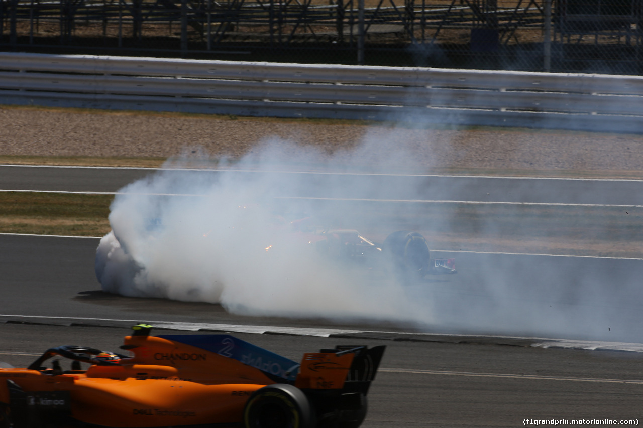 GP GRAN BRETAGNA, 08.07.2018- Gara, Sergio Perez (MEX) Sahara Force India F1 VJM11 spin