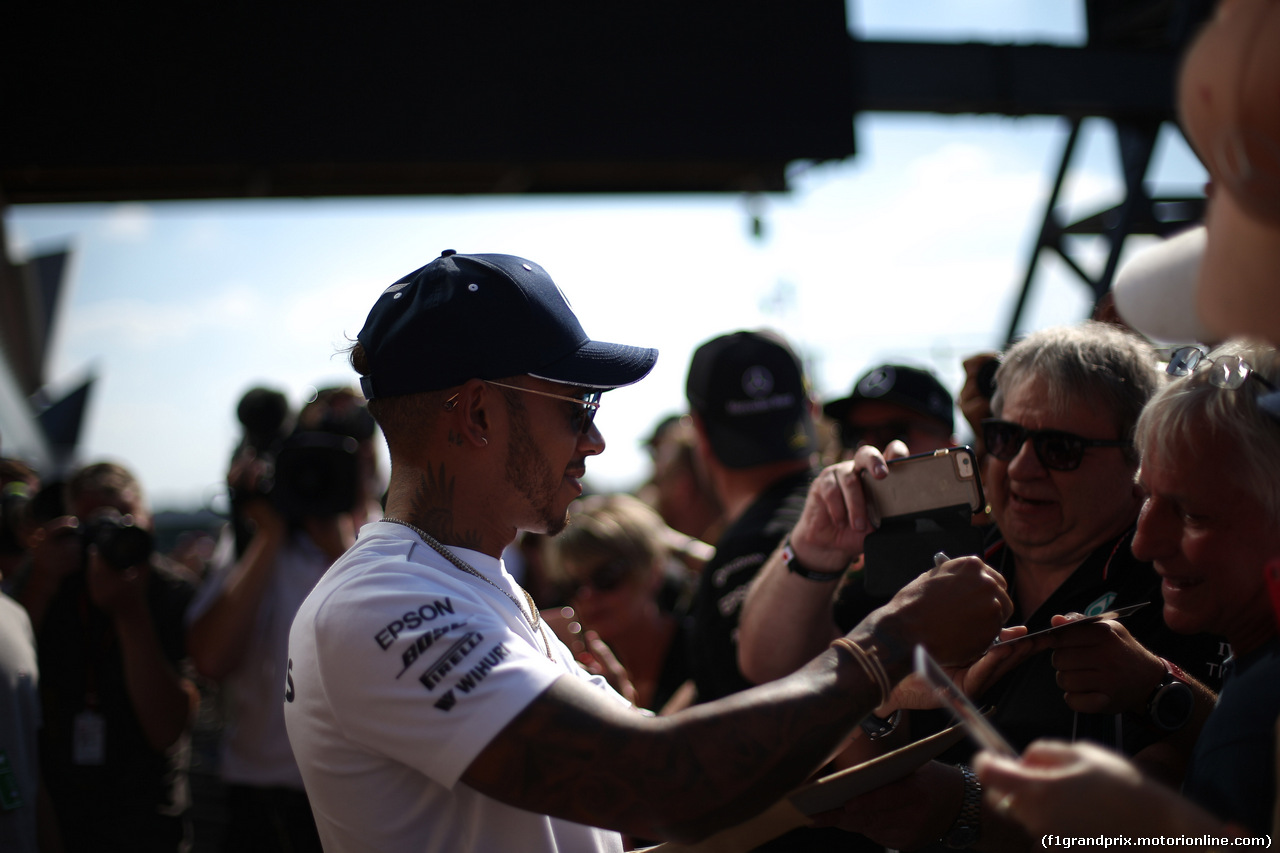 GP GRAN BRETAGNA, 05.07.2018- Autograph Session, Lewis Hamilton (GBR) Mercedes AMG F1 W09
