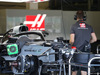 GP GRAN BRETAGNA, 05.07.2018- mechanic works Haas F1 Team VF-18