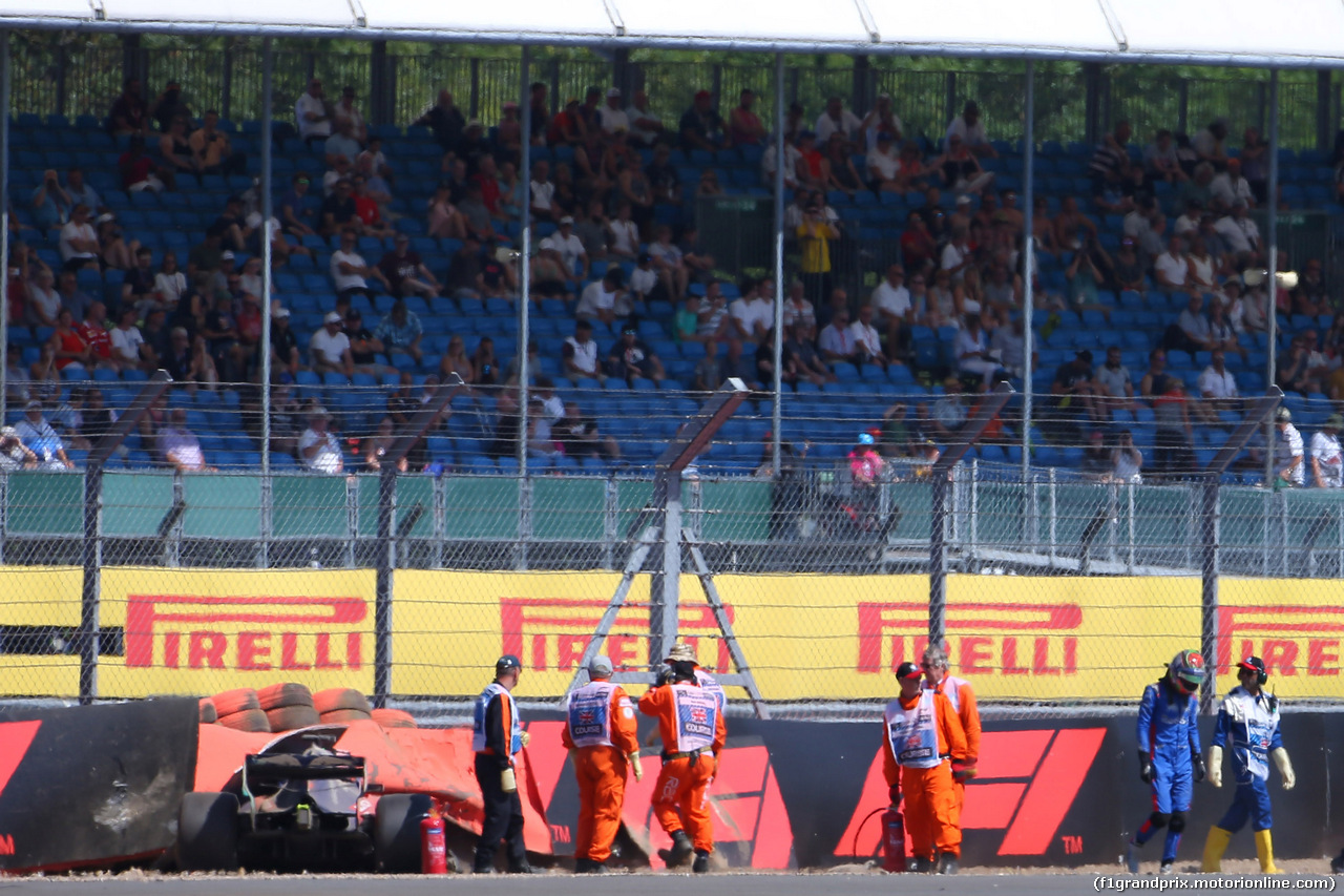 GP GRAN BRETAGNA, 07.07.2018- Free practice 3, Brendon Hartley (FRA) Scuderia Toro Rosso STR13 CRASH