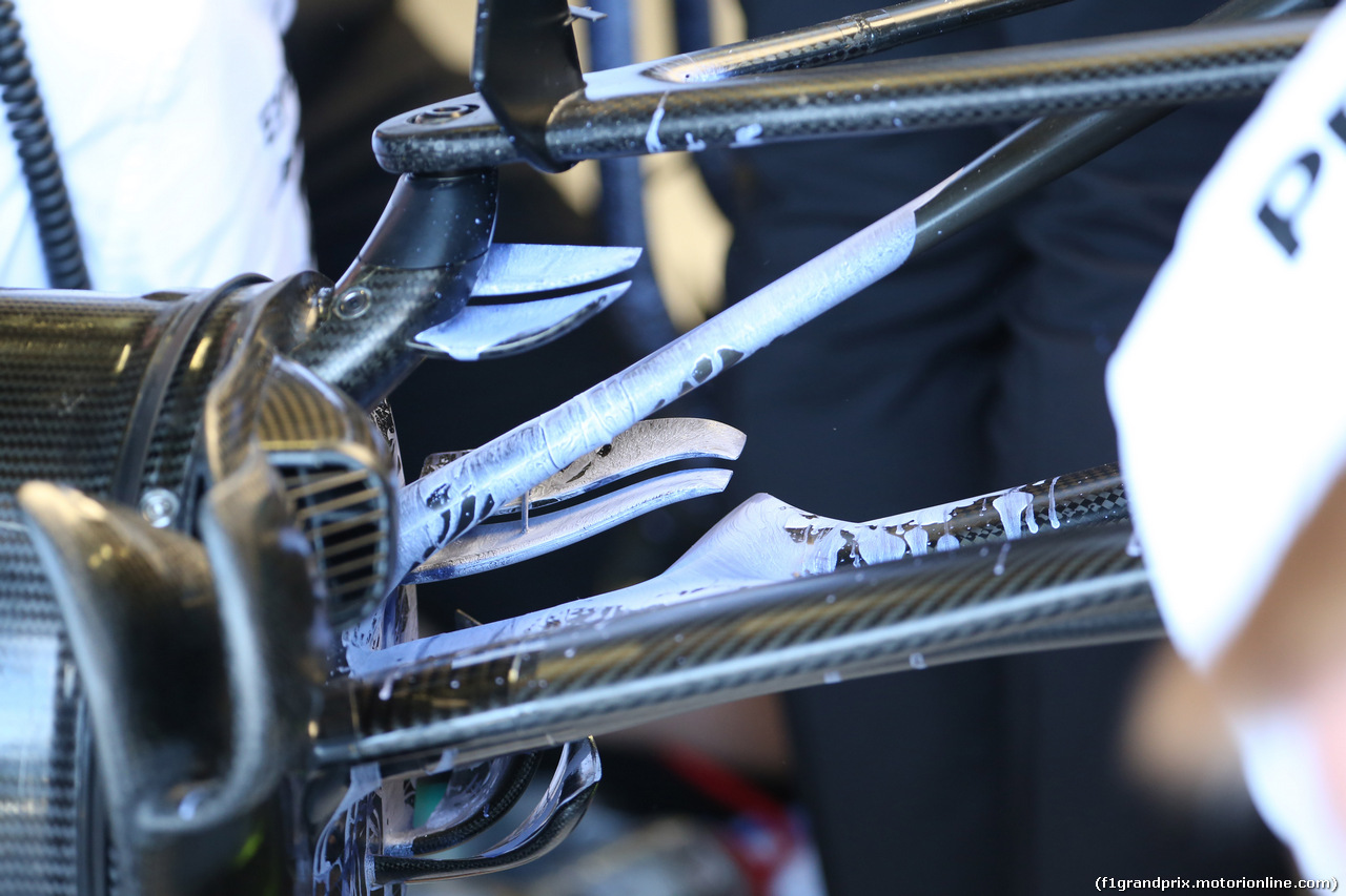 GP GRAN BRETAGNA, 06.07.2018- free Practice 1, Mercedes AMG F1 W09 sunspension with flow-vis paint