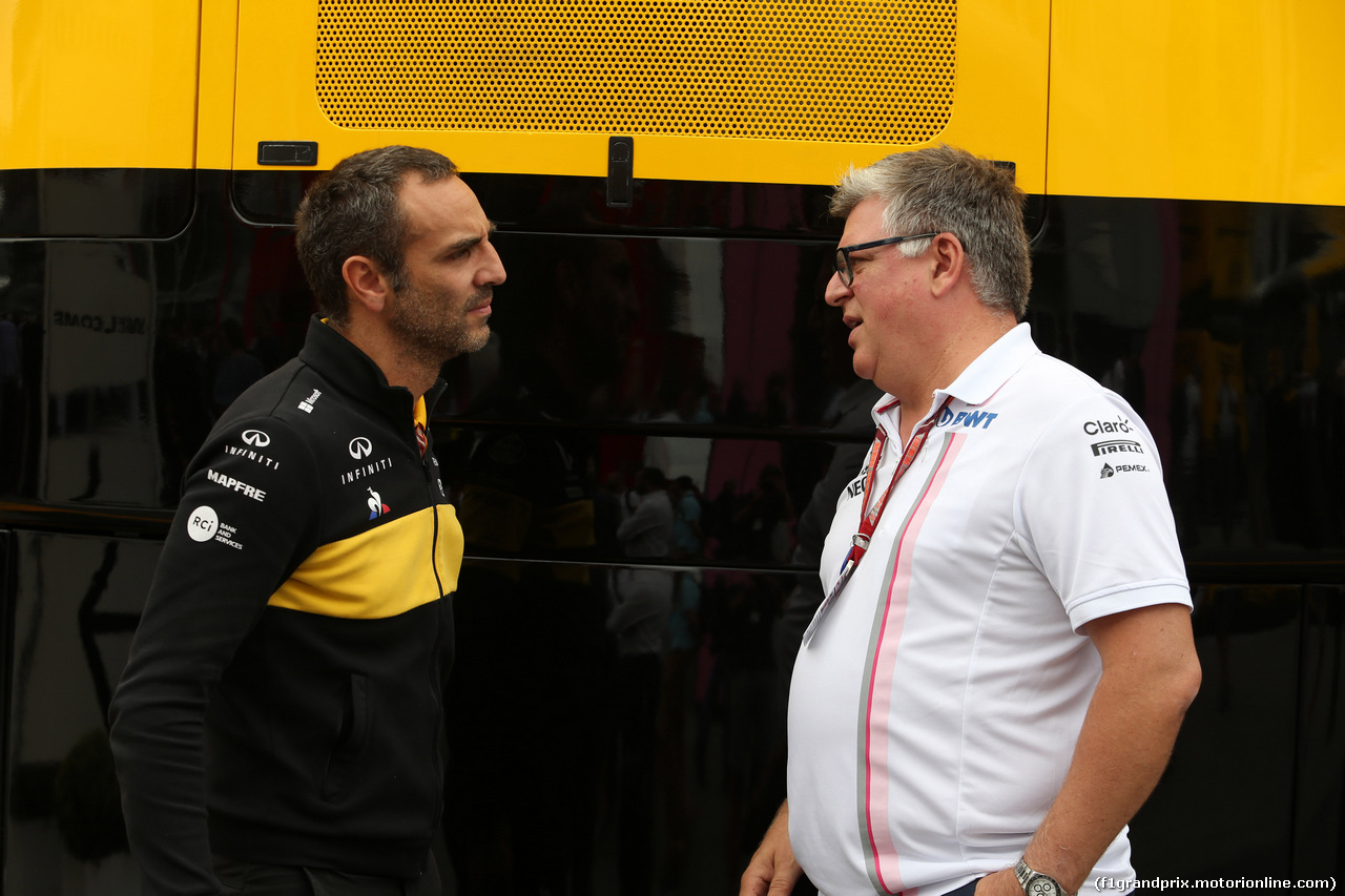 GP ITALIA, 02.09.2018 - Cyril Abiteboul (FRA) Renault Sport F1 Managing Director e Otmar Szafnauer (USA) Racing Point Force India F1 Team Chief Operating Officer