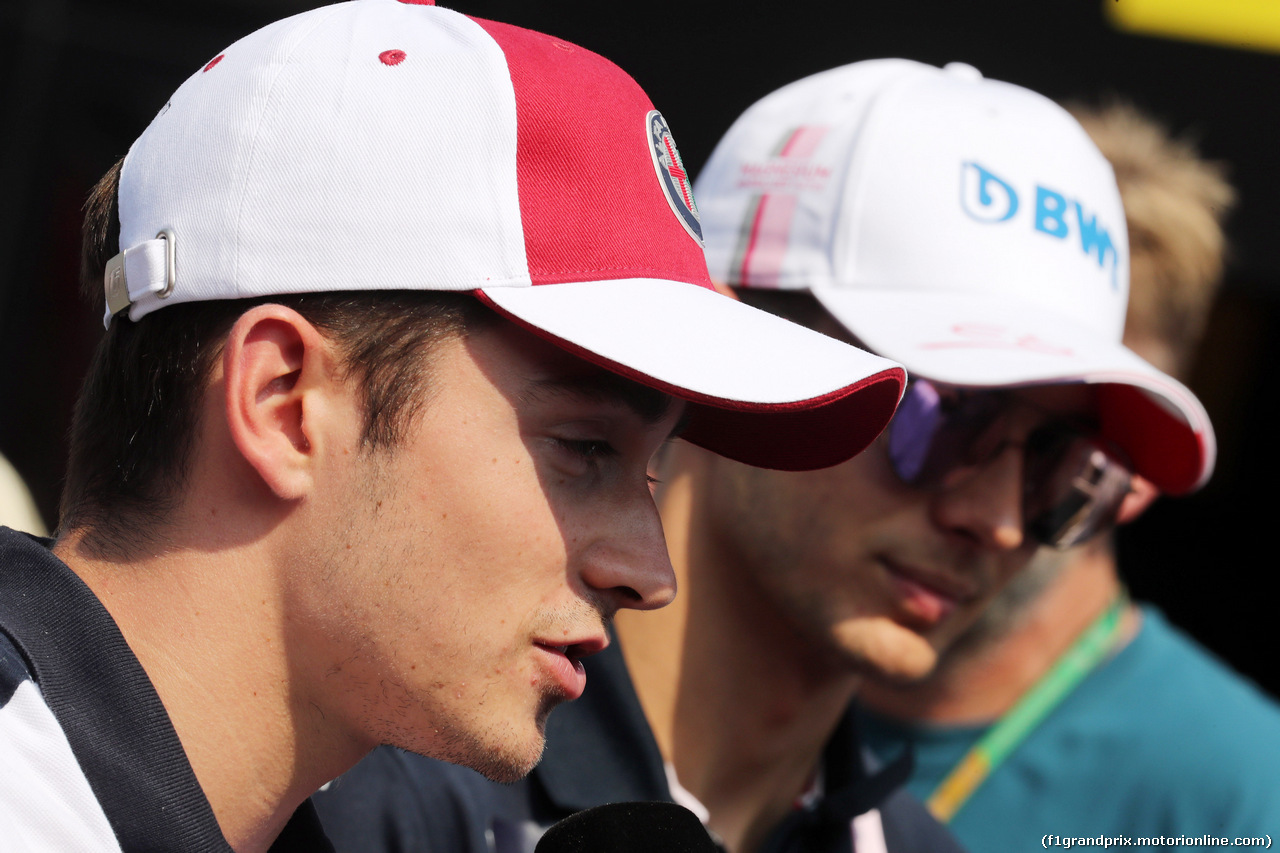 GP ITALIA, 30.08.2018 - Charles Leclerc (MON) Sauber C37 e Esteban Ocon (FRA) Racing Point Force India F1 VJM11