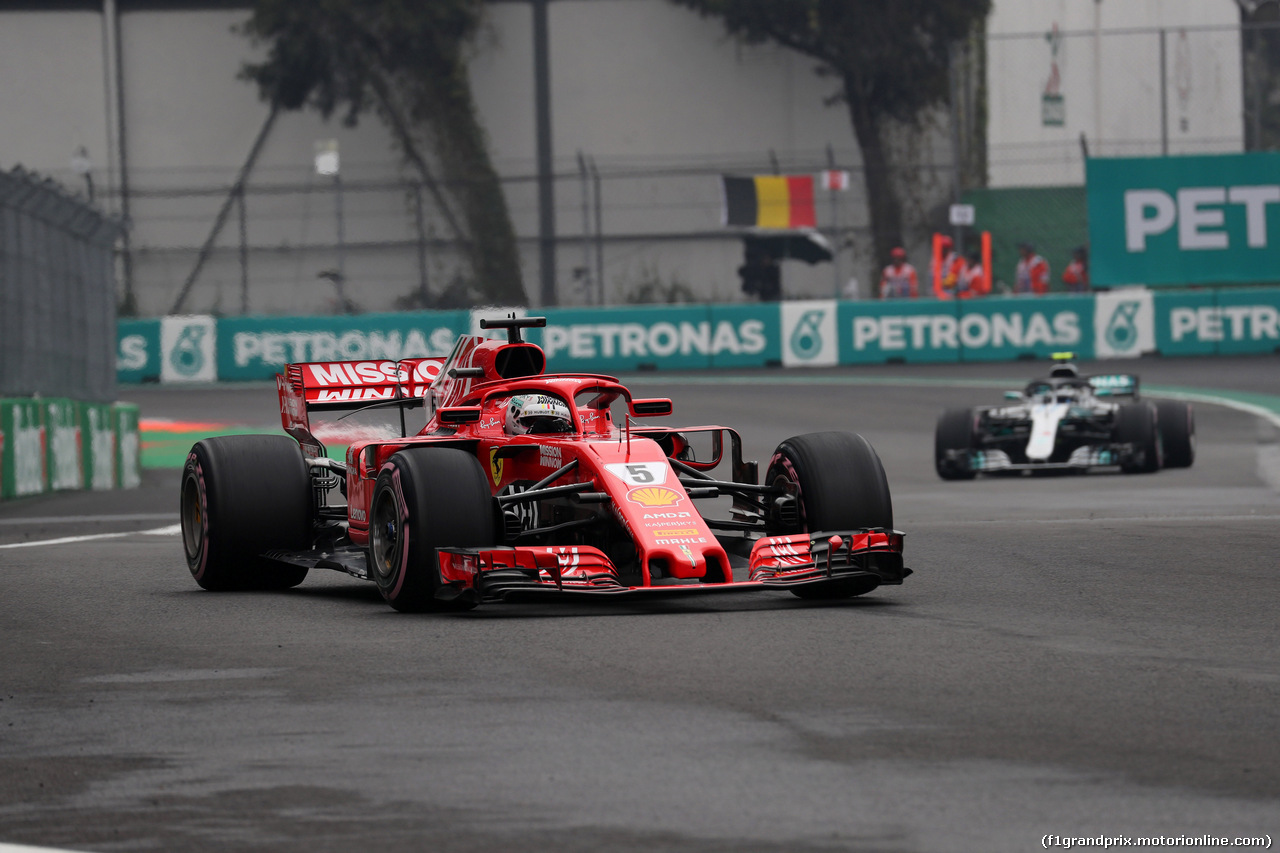 GP MESSICO, 27.10.2018 - Prove Libere 3, Sebastian Vettel (GER) Ferrari SF71H e Valtteri Bottas (FIN) Mercedes AMG F1 W09