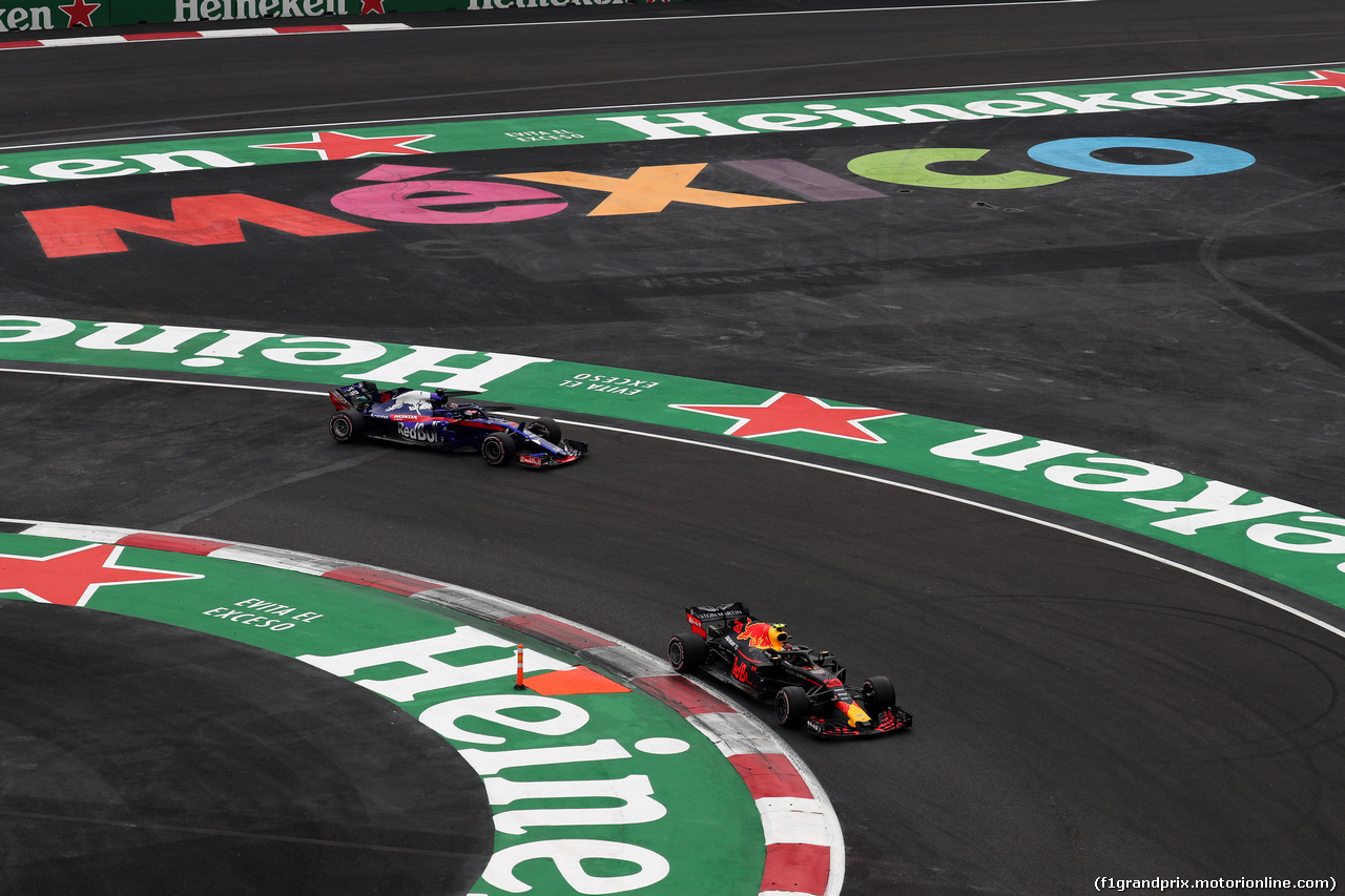 GP MESSICO, 27.10.2018 - Qualifiche, Brendon Hartley (NZL) Scuderia Toro Rosso STR13 e Max Verstappen (NED) Red Bull Racing RB14