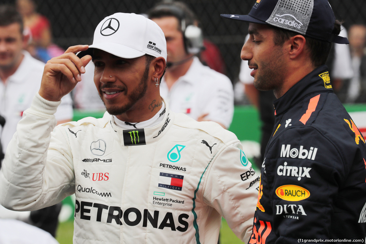 GP MESSICO, 27.10.2018 - Qualifiche, 3rd place Lewis Hamilton (GBR) Mercedes AMG F1 W09 e Daniel Ricciardo (AUS) Red Bull Racing RB14 pole position