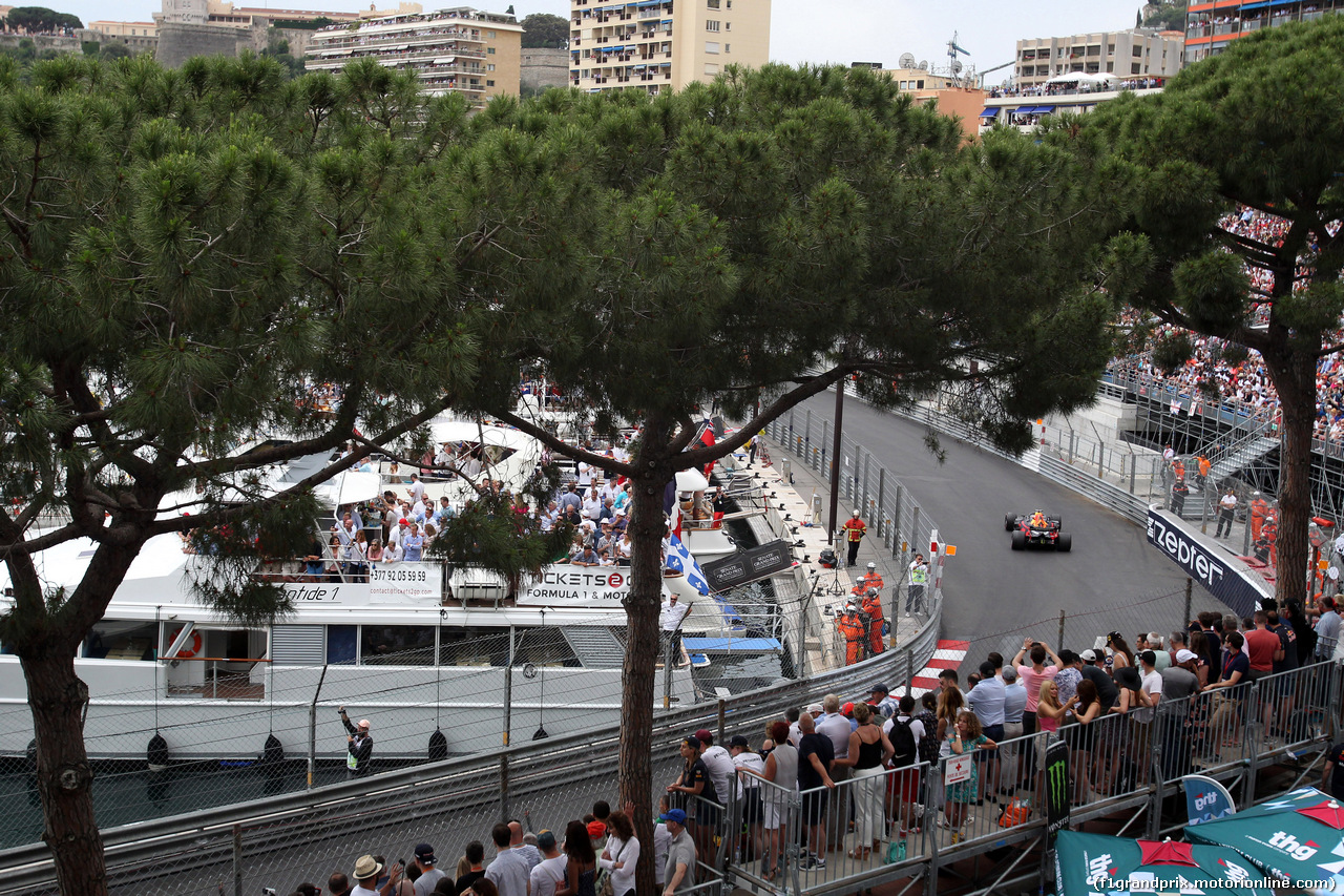 GP MONACO, 27.05.2018 - Gara, Daniel Ricciardo (AUS) Red Bull Racing RB14