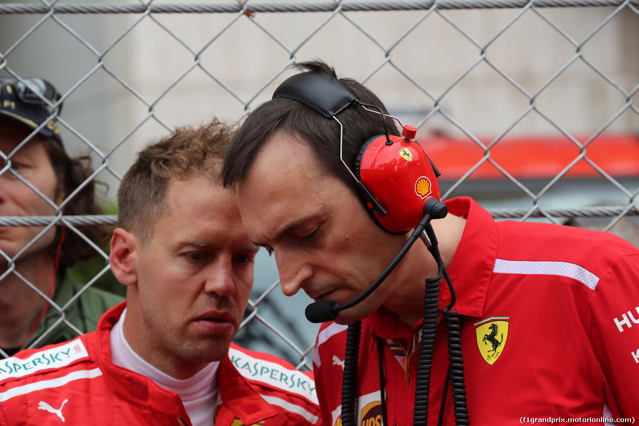 GP MONACO, 27.05.2018 - Gara, Sebastian Vettel (GER) Ferrari SF71H e Riccardo Adami (ITA) Ferrari Gara Engineer