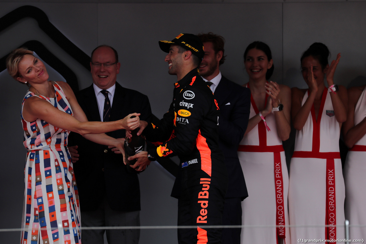 GP MONACO, 27.05.2018 - Gara, S.A.S La Princesse Charlene De Monaco e Daniel Ricciardo (AUS) Red Bull Racing RB14 vincitore