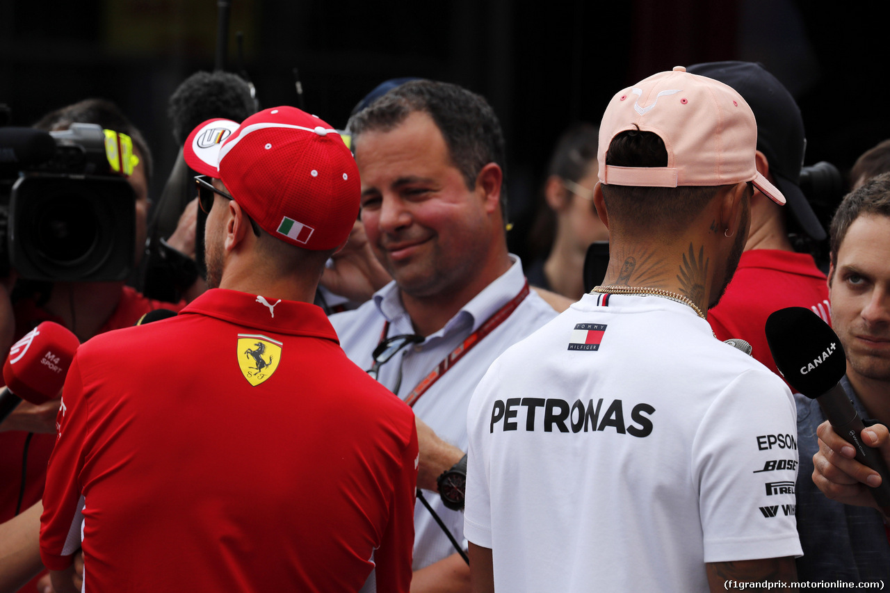 GP MONACO, 23.05.2018 - Sebastian Vettel (GER) Ferrari SF71H e Lewis Hamilton (GBR) Mercedes AMG F1 W09