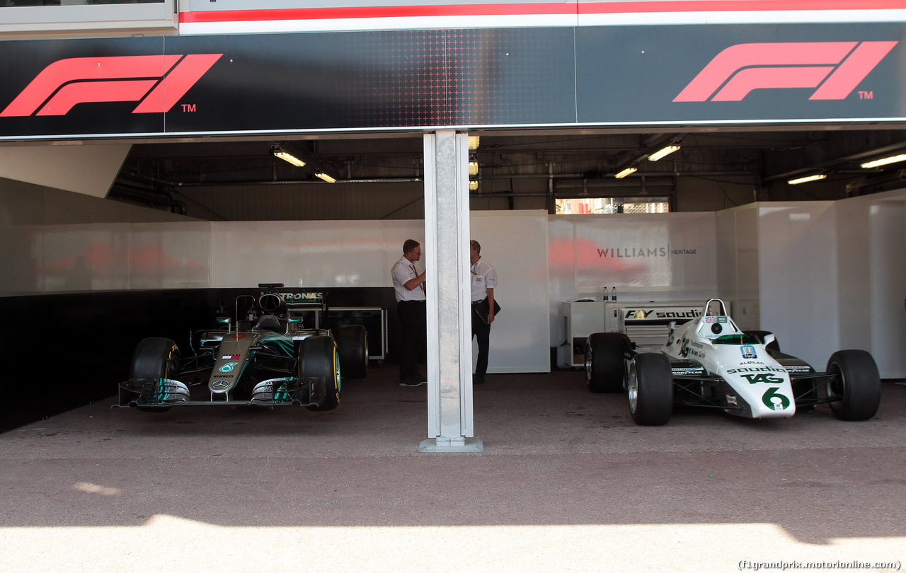 GP MONACO, 23.05.2018 - (L to R): The Mercedes W07 of Nico Rosberg (GER) e the Williams FW08 of Keke Rosberg (FIN)