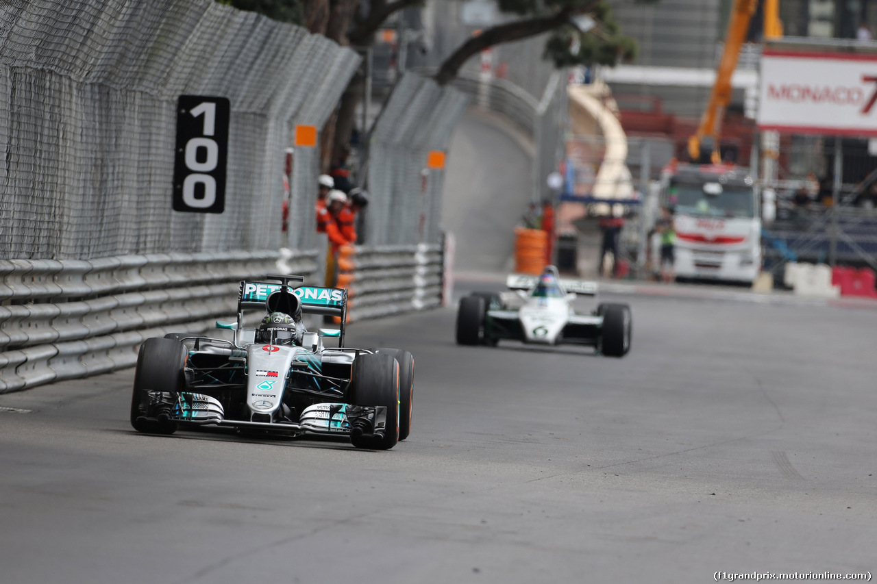 GP MONACO, 23.05.2018 - Nico Rosberg (GER) Mercedes W07 e Keke Rosberg (FIN) Williams FW07C