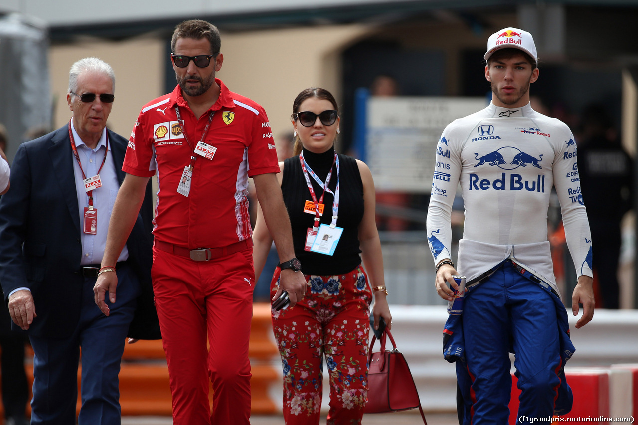 GP MONACO, 24.05.2018 - Prove Libere 1, Piero Ferrari (ITA) Vice-President Ferrari e Pierre Gasly (FRA) Scuderia Toro Rosso STR13