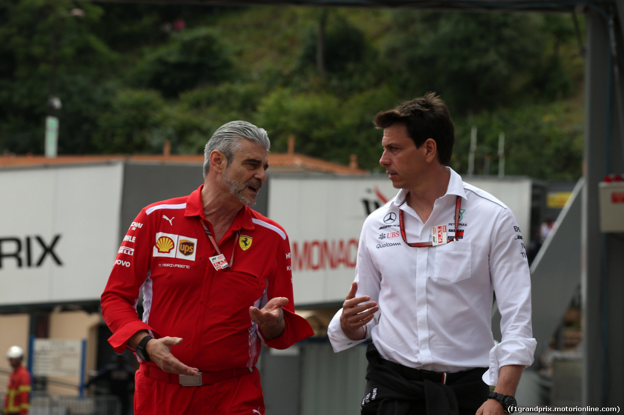 GP MONACO, 23.05.2018 - Prove Libere 1, Maurizio Arrivabene (ITA) Ferrari Team Principal e Toto Wolff (GER) Mercedes AMG F1 Shareholder e Executive Director